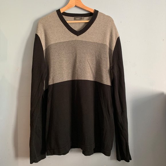 Mexx B&W Colorblock V-Neck Sweater - Picture 1 of 7